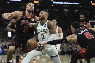 着巨大的挑 着巨大的挑