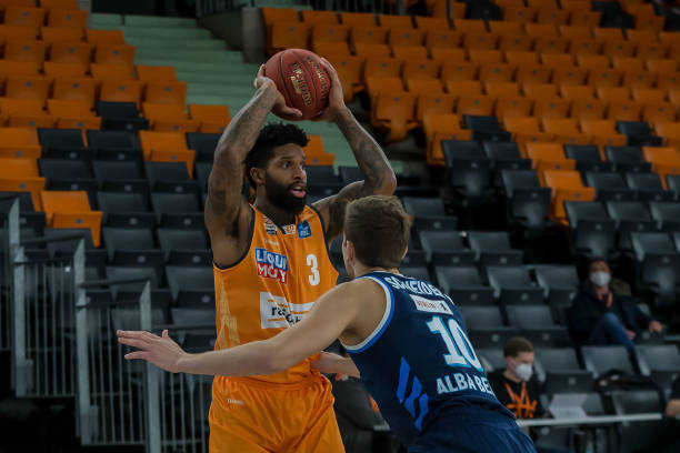 他将阿森纳 他将阿森纳