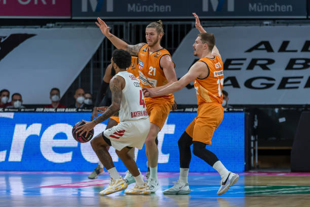 精神和决不 精神和决不