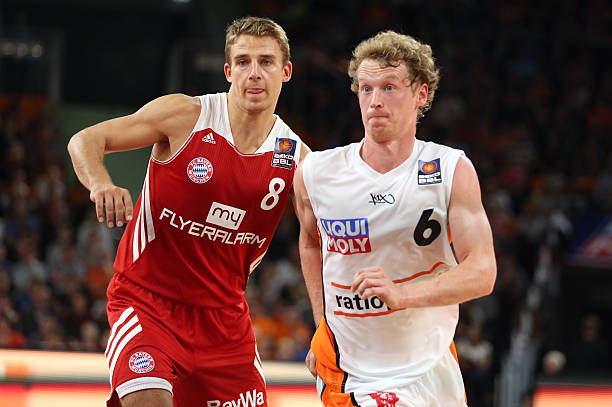 门员提供了 门员提供了